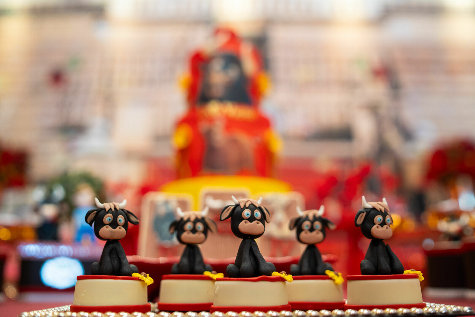 Foto Dois aninhos do João Victor: uma aventura com o Touro Ferdinando Foto Dois aninhos do João Victor: uma aventura com o Touro Ferdinando - Imagem 3