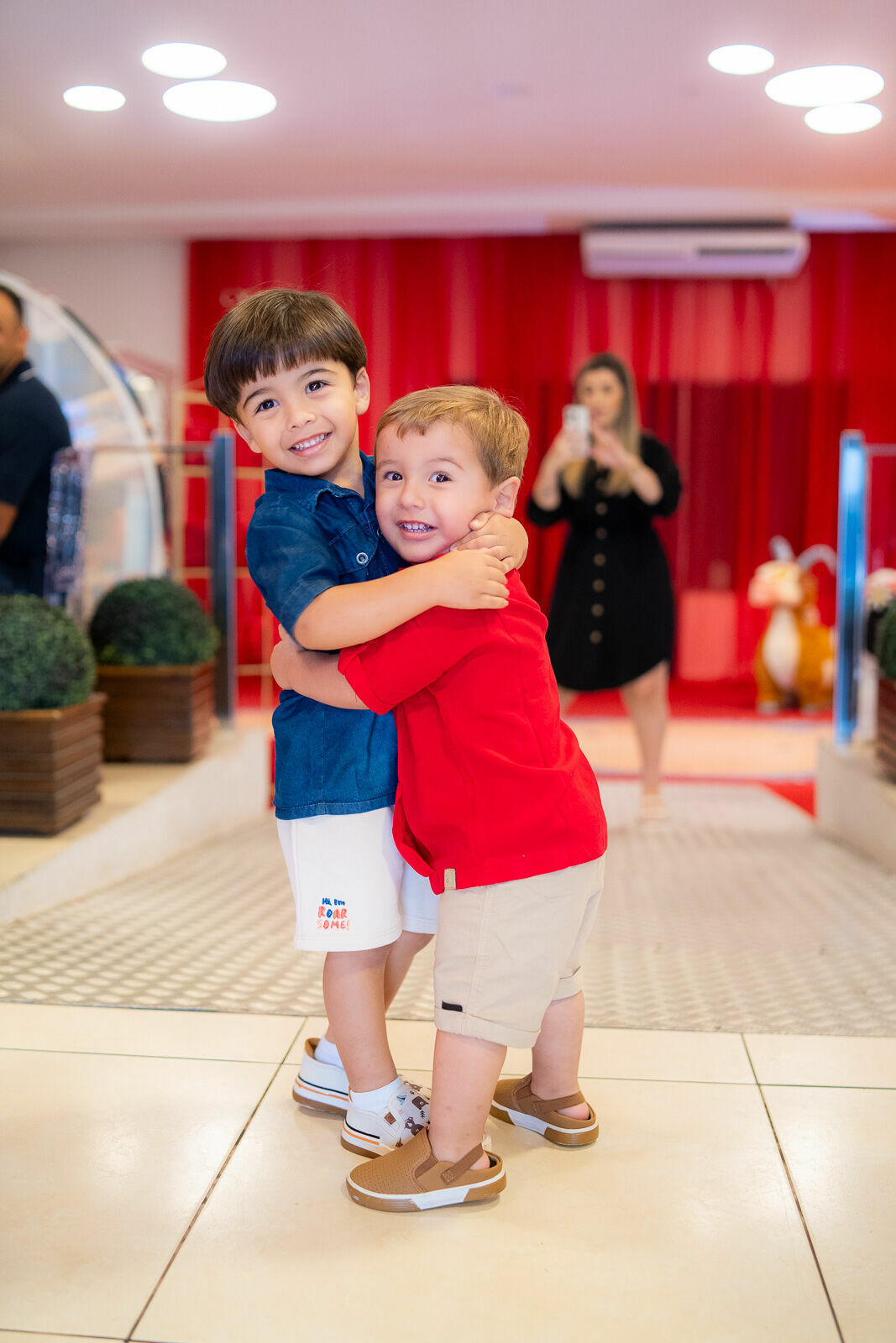 Foto Dois aninhos do João Victor: uma aventura com o Touro Ferdinando Foto Dois aninhos do João Victor: uma aventura com o Touro Ferdinando - Imagem 25