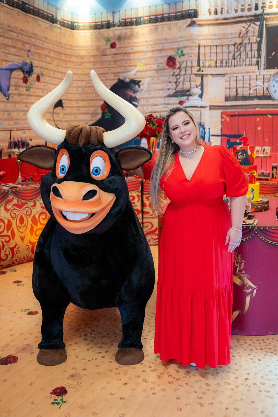 Foto Dois aninhos do João Victor: uma aventura com o Touro Ferdinando Foto Dois aninhos do João Victor: uma aventura com o Touro Ferdinando - Imagem 27