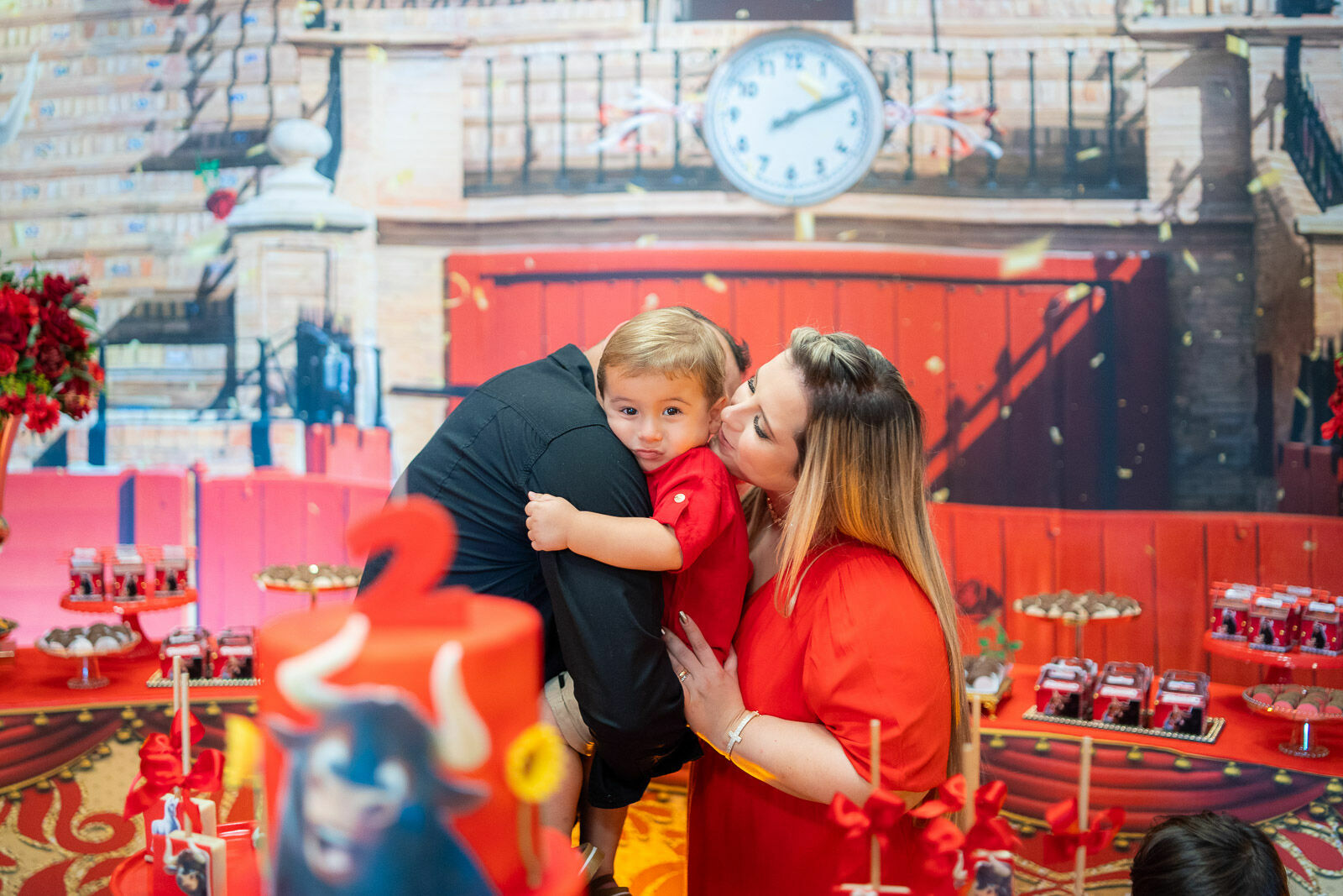 Foto Dois aninhos do João Victor: uma aventura com o Touro Ferdinando Foto Dois aninhos do João Victor: uma aventura com o Touro Ferdinando - Imagem 19