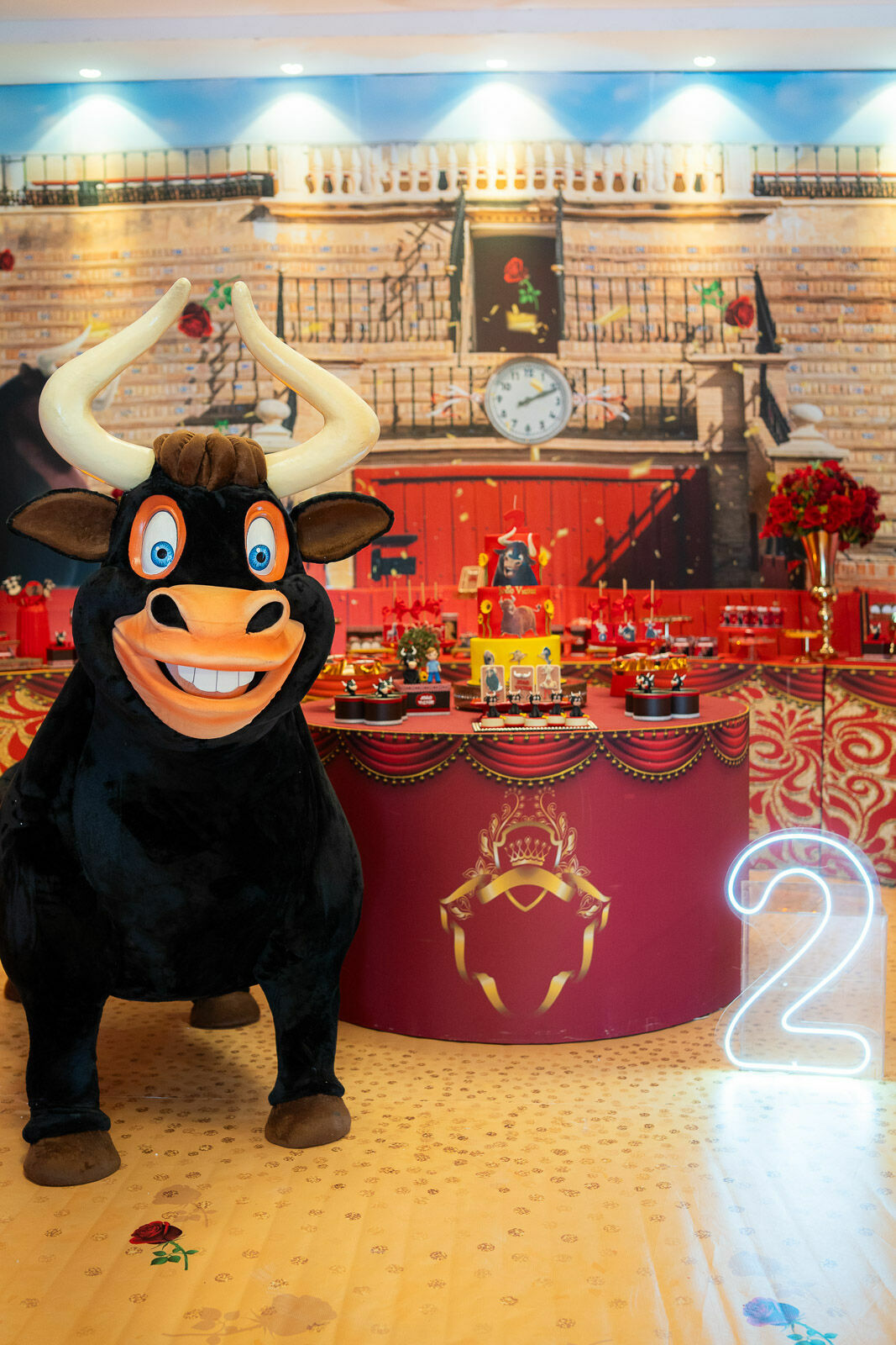 Foto Dois aninhos do João Victor: uma aventura com o Touro Ferdinando Foto Dois aninhos do João Victor: uma aventura com o Touro Ferdinando - Imagem 14