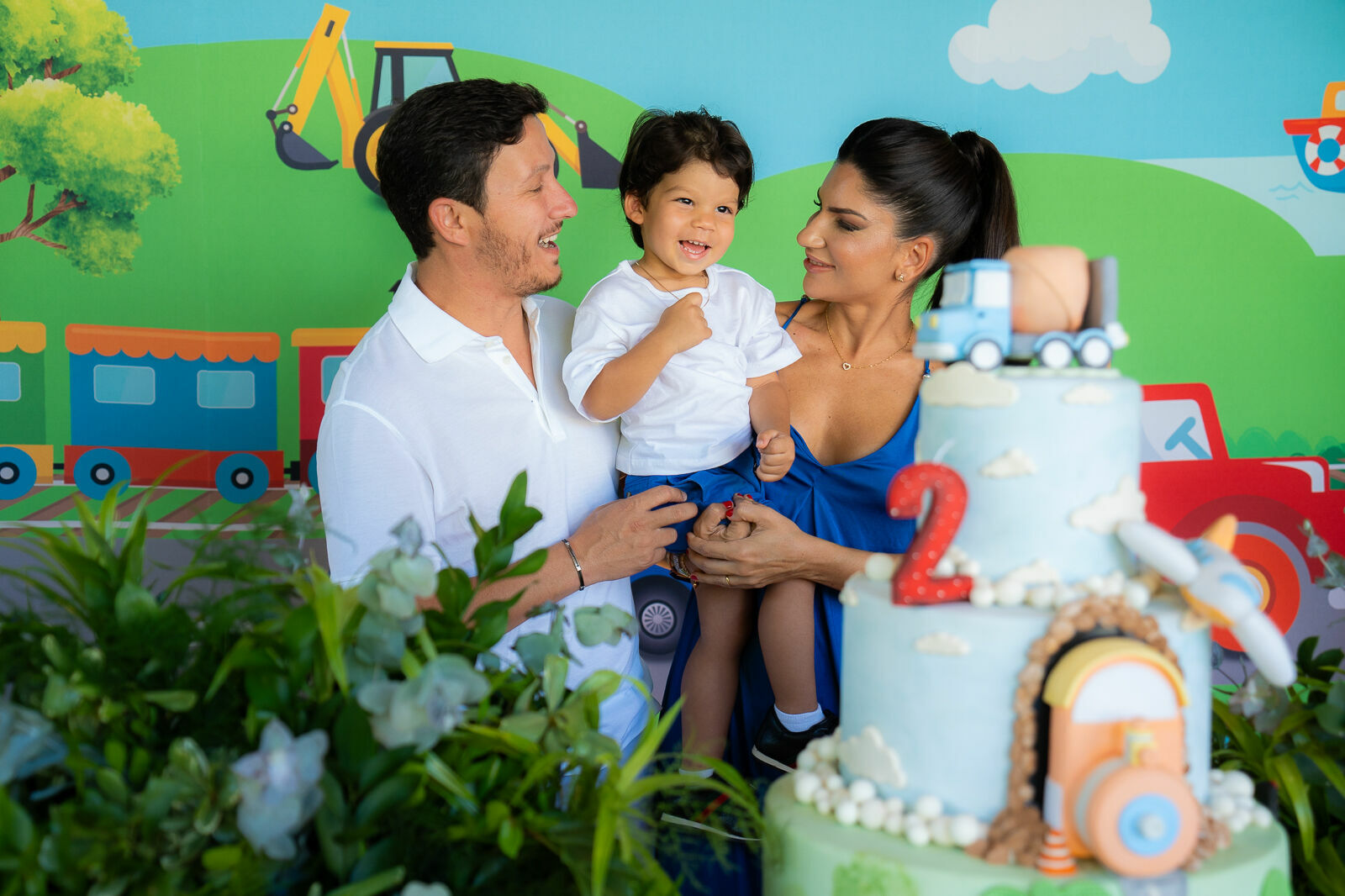 Foto Festa infantil em Brasília com tema meios de transporte: o aniversário de 2 anos do José foi cheio de cor, trator e alegria! Foto Festa infantil em Brasília com tema meios de transporte: o aniversário de 2 anos do José foi cheio de cor, trator e alegria! - Imagem 3