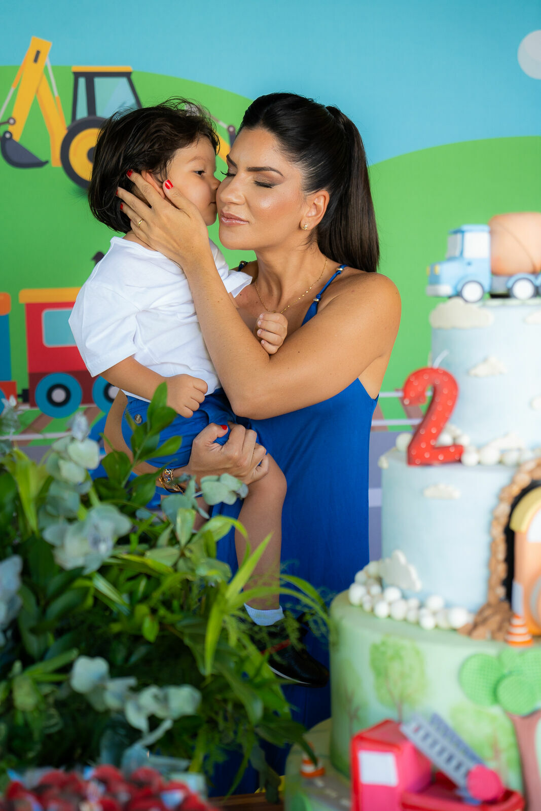 Foto Festa infantil em Brasília com tema meios de transporte: o aniversário de 2 anos do José foi cheio de cor, trator e alegria! Foto Festa infantil em Brasília com tema meios de transporte: o aniversário de 2 anos do José foi cheio de cor, trator e alegria! - Imagem 8