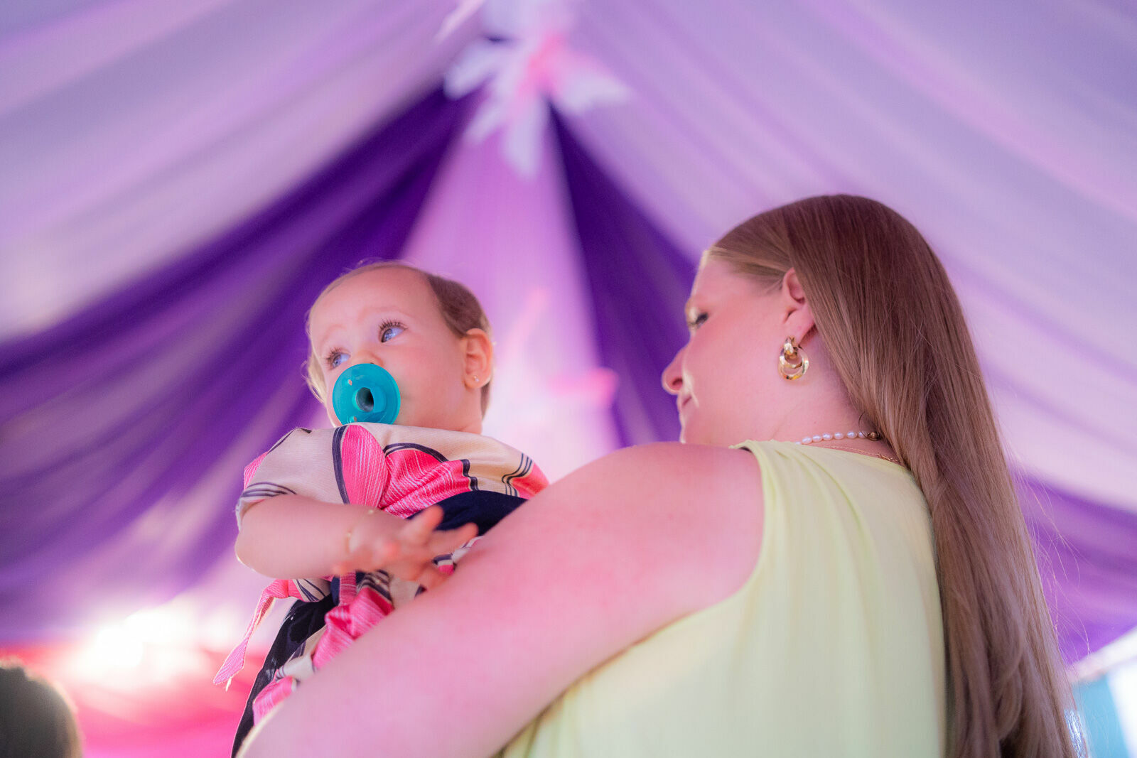 Foto Fotografia de aniversário infantil em Brasília: 1 aninho da Aninha com uma família pra lá de especial Foto Fotografia de aniversário infantil em Brasília: 1 aninho da Aninha com uma família pra lá de especial - Imagem 30