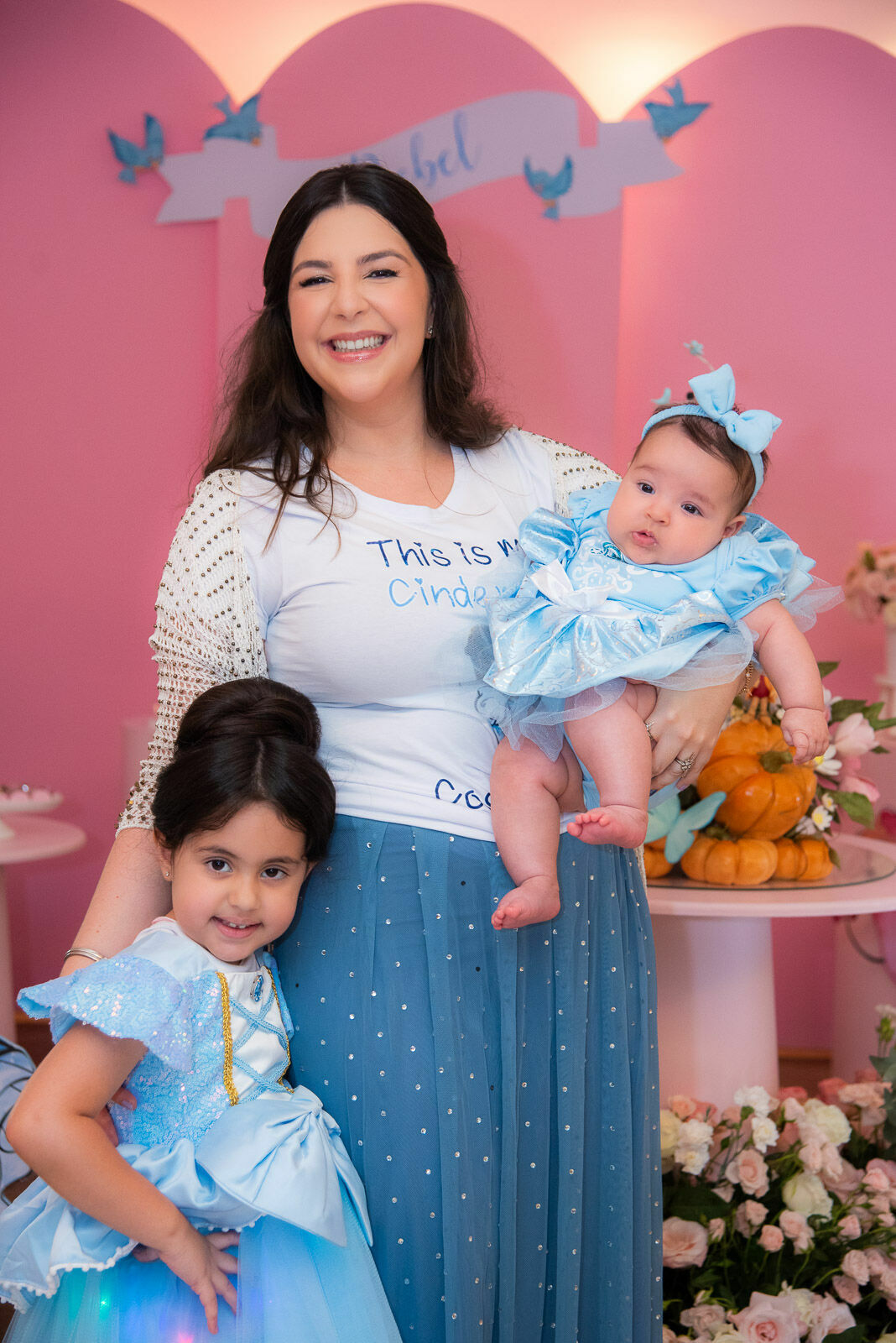 Foto Aniversário da Bebel com tema Cinderela encanta com cores suaves e muita diversão Foto Aniversário da Bebel com tema Cinderela encanta com cores suaves e muita diversão - Imagem 7