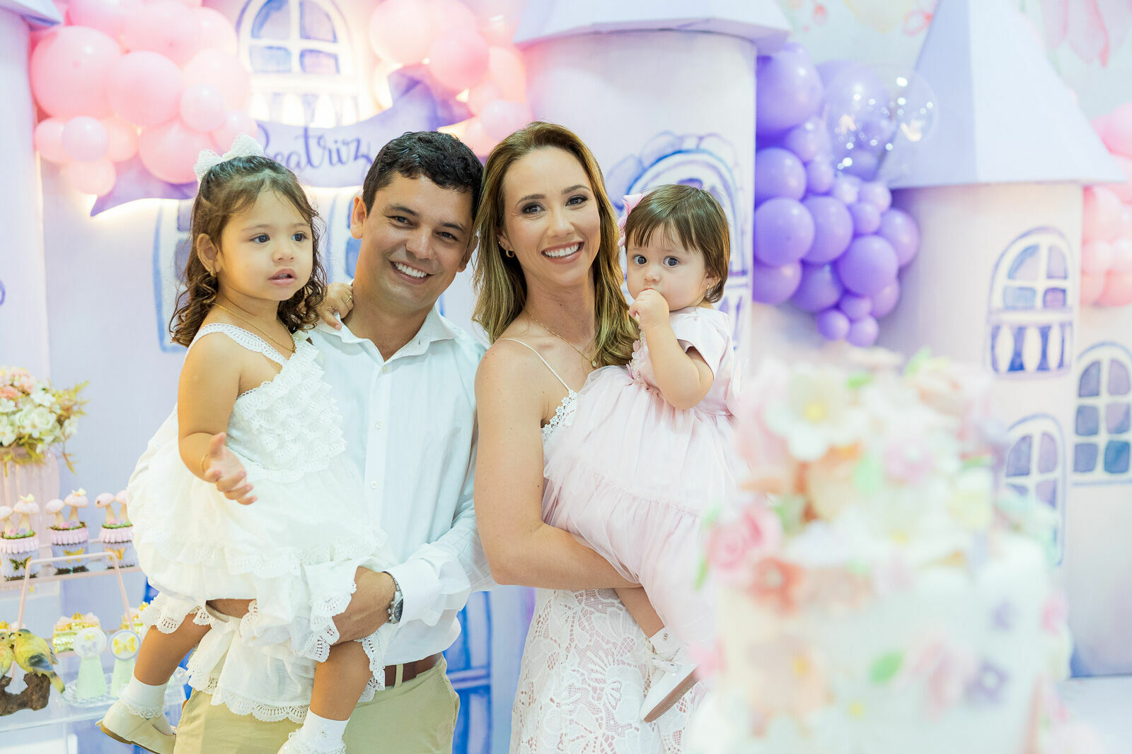 Foto Aniversário de 1 ano da Beatriz encanta com jardim mágico e muita alegria na Amoreira Park Foto Aniversário de 1 ano da Beatriz encanta com jardim mágico e muita alegria na Amoreira Park - Imagem 17