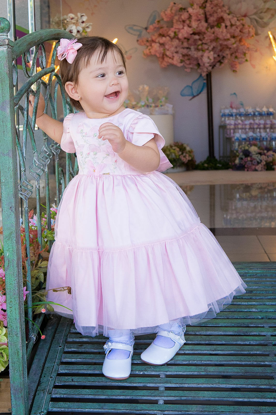 Foto Aniversário de 1 ano da Beatriz encanta com jardim mágico e muita alegria na Amoreira Park Foto Aniversário de 1 ano da Beatriz encanta com jardim mágico e muita alegria na Amoreira Park - Imagem 5