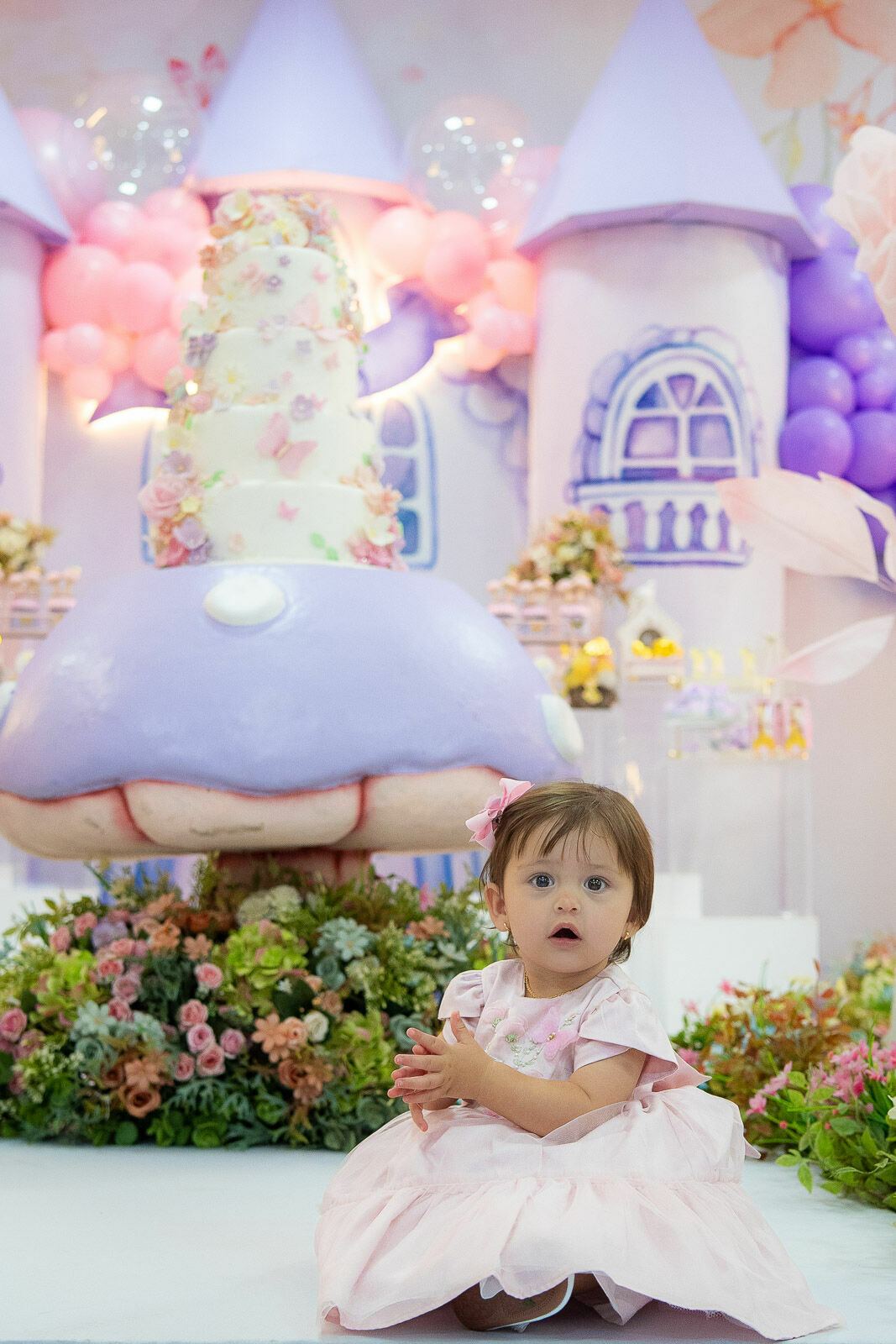 Foto Aniversário de 1 ano da Beatriz encanta com jardim mágico e muita alegria na Amoreira Park Foto Aniversário de 1 ano da Beatriz encanta com jardim mágico e muita alegria na Amoreira Park - Imagem 7