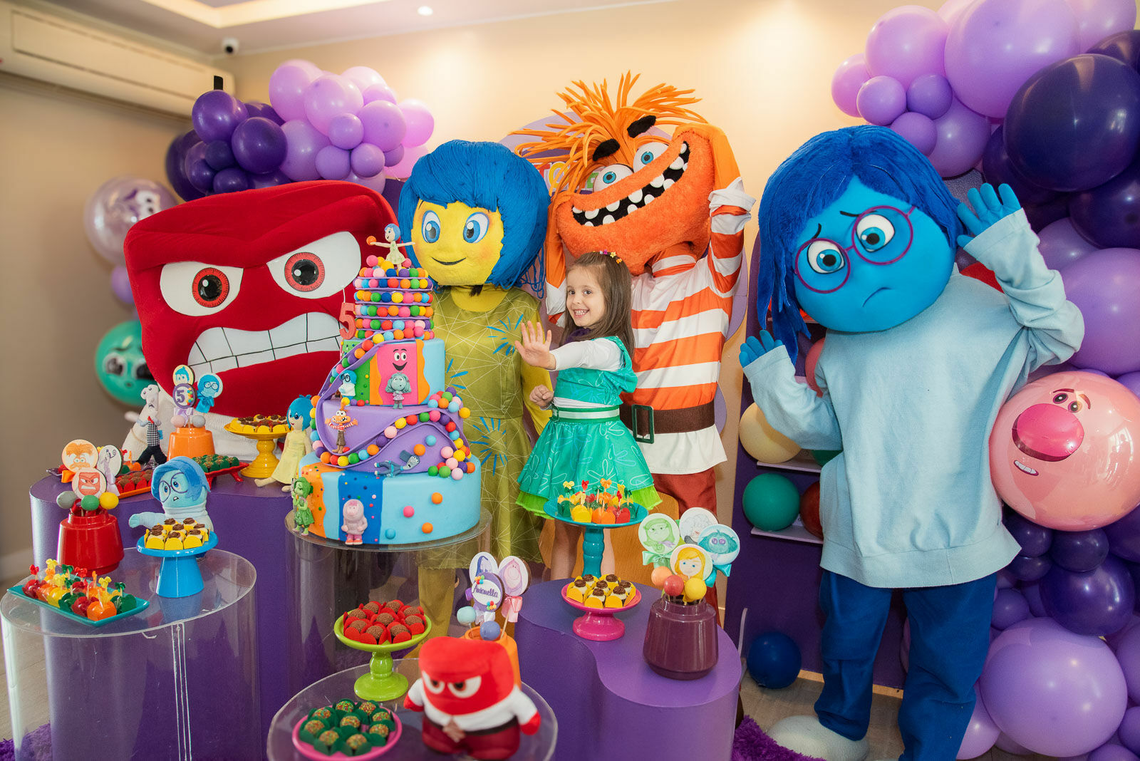 Foto Aniversário de 5 anos da Antonella tem tema Divertidamente e momentos marcantes com os personagens Foto Aniversário de 5 anos da Antonella tem tema Divertidamente e momentos marcantes com os personagens - Imagem 18