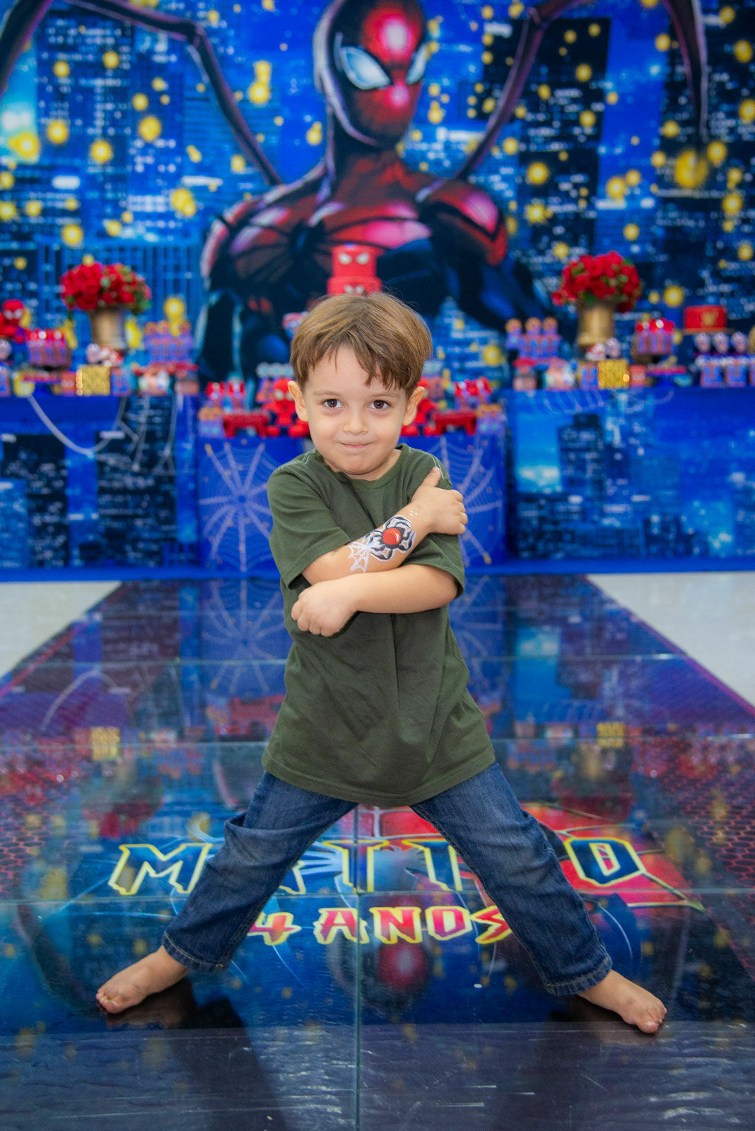 Foto 4 Anos de Aventura: Um Homem-Aranha de Verdade! Foto 4 Anos de Aventura: Um Homem-Aranha de Verdade! - Imagem 5