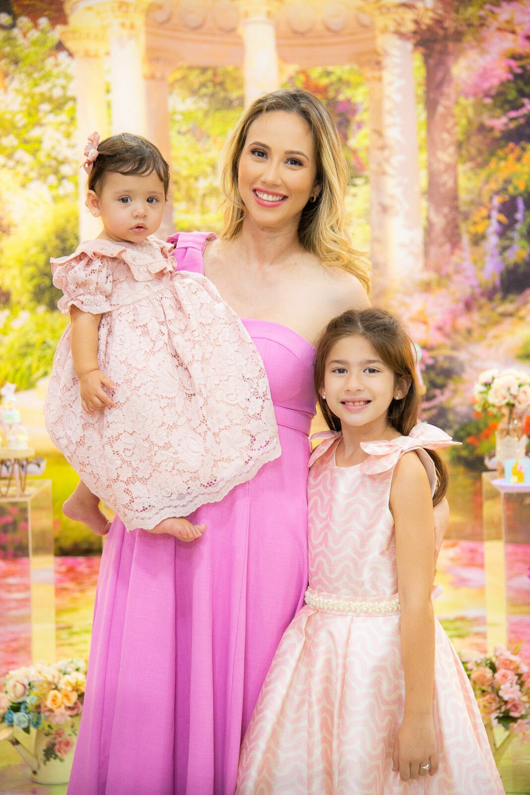 Foto Com um aninho, Liz já era a flor mais rara do seu próprio jardim. Foto Com um aninho, Liz já era a flor mais rara do seu próprio jardim. - Imagem 38