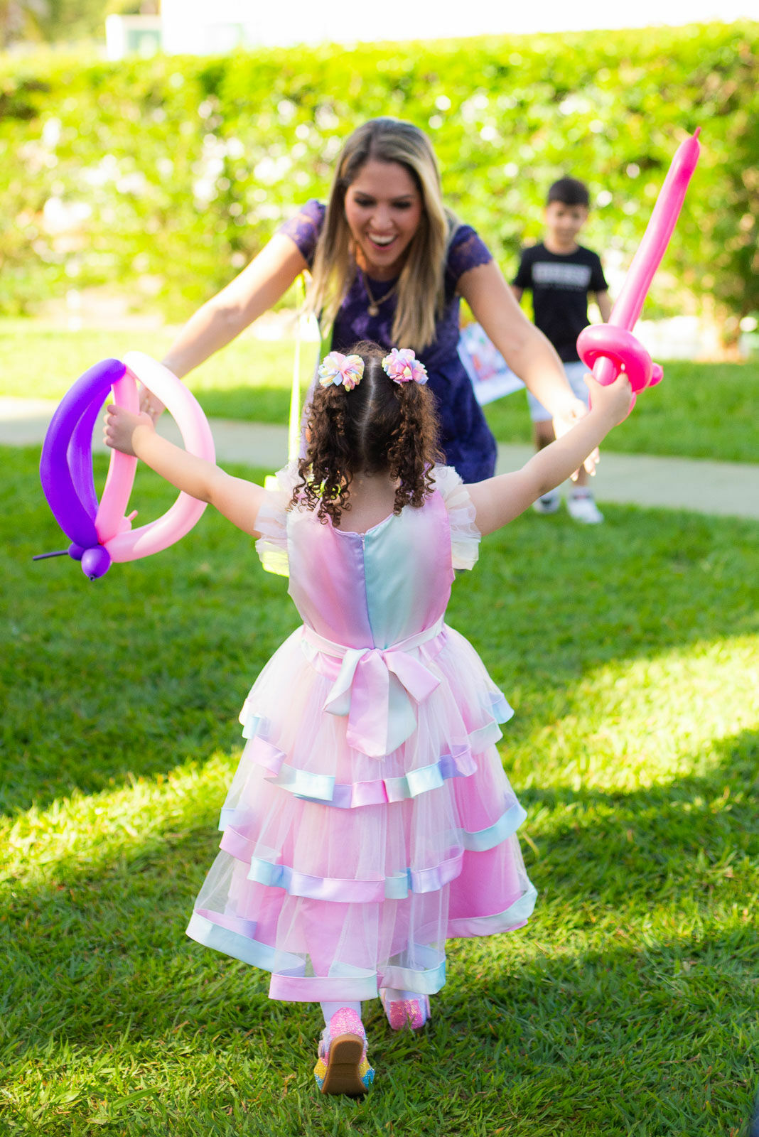 Foto O Mundo Mágico de Helena: Um Aniversário de Unicórnio Cheio de Encanto Foto O Mundo Mágico de Helena: Um Aniversário de Unicórnio Cheio de Encanto - Imagem 20
