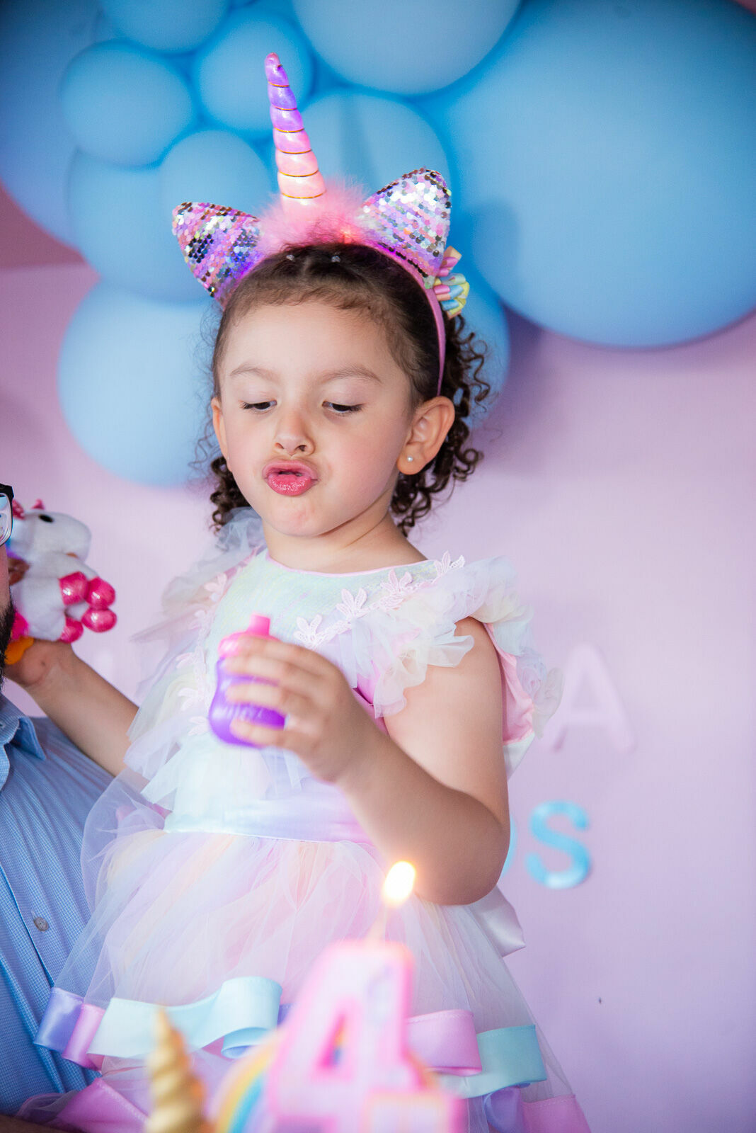 Foto O Mundo Mágico de Helena: Um Aniversário de Unicórnio Cheio de Encanto Foto O Mundo Mágico de Helena: Um Aniversário de Unicórnio Cheio de Encanto - Imagem 30