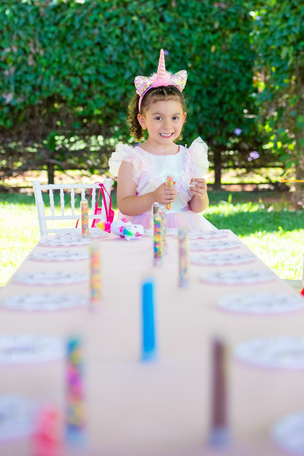 Foto O Mundo Mágico de Helena: Um Aniversário de Unicórnio Cheio de Encanto Foto O Mundo Mágico de Helena: Um Aniversário de Unicórnio Cheio de Encanto - Imagem 2
